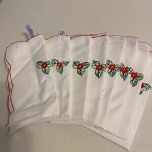 VTG Placemats Holiday Christmas Napkins Cotton Appliqué Flower Embroidery 8pcs